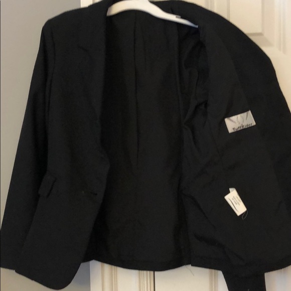 Equestrian Show Coat - Picture 7 of 13